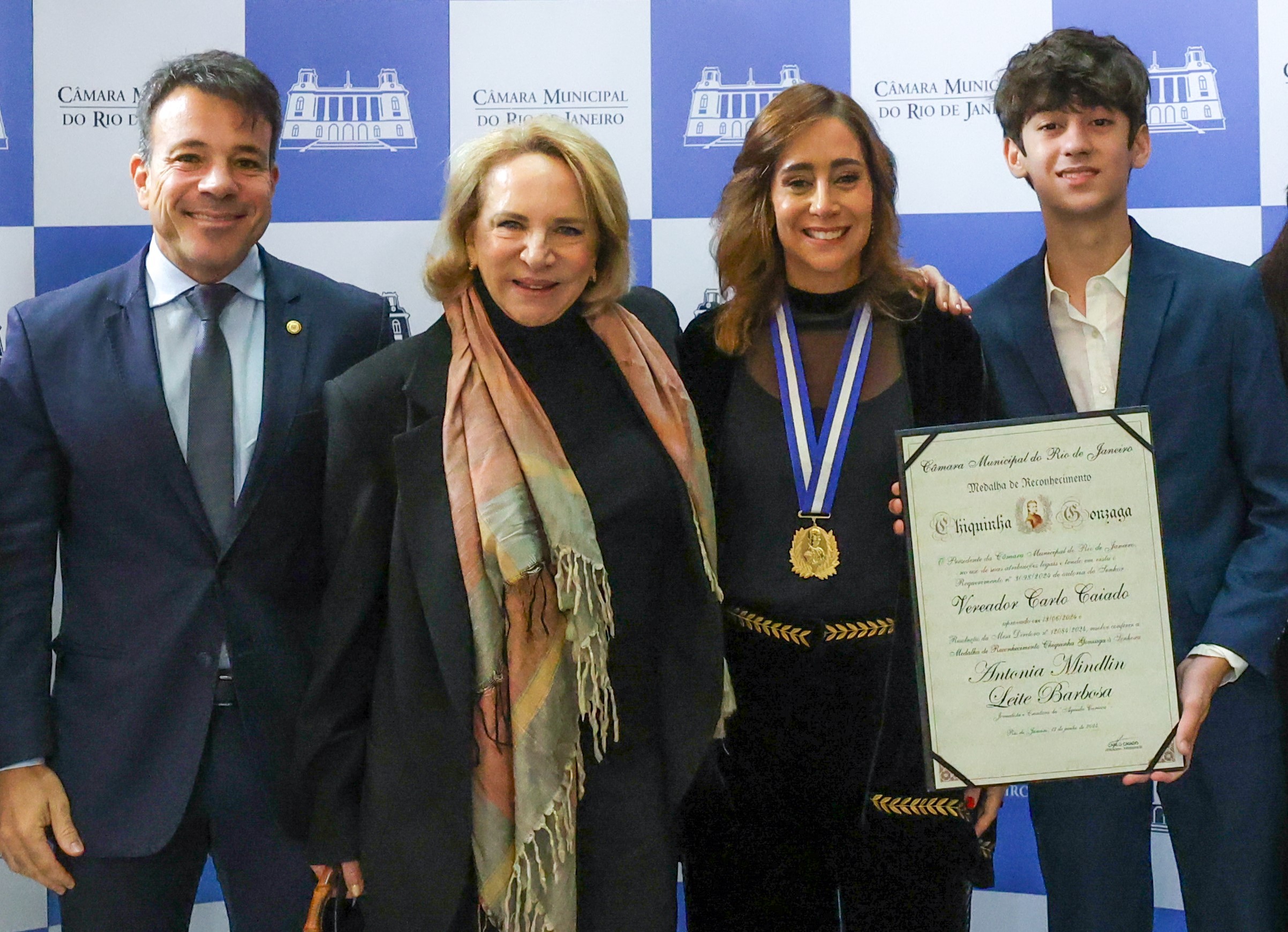 Antonia Leite Barbosa recebe Medalha Chiquinha Gonzaga  
