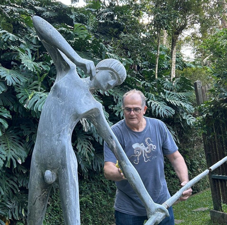 Estátua do Curumim volta à Lagoa: “Nunca foi só uma obra pra mim”