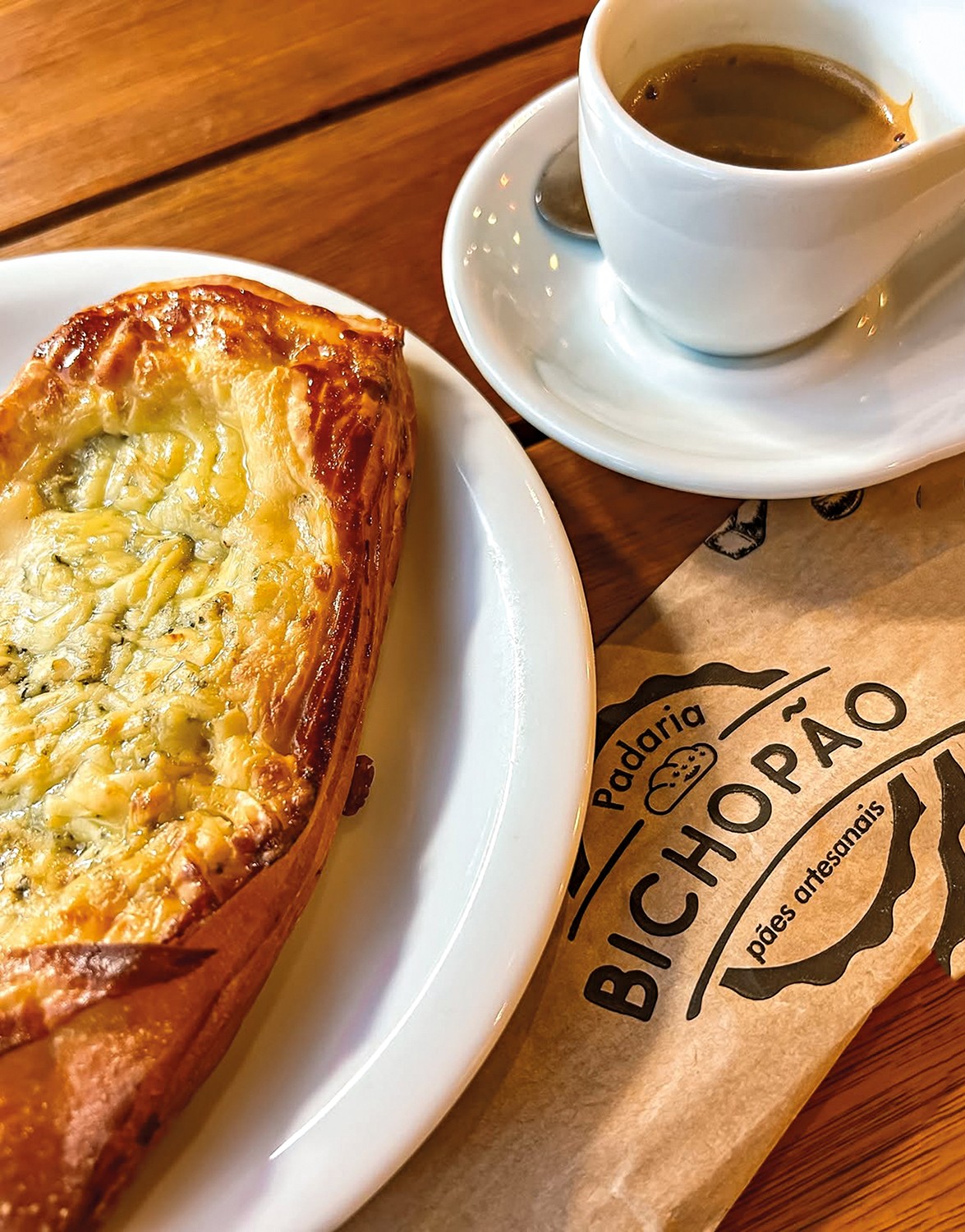 Bicho P&atilde;o_Expresso com danish.jpg