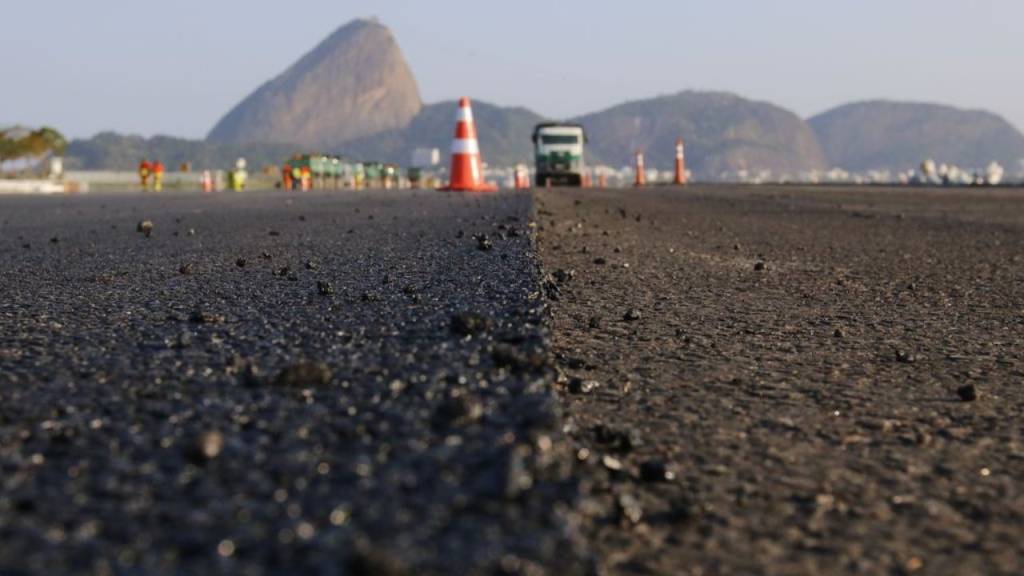 Prefeitura investe 3,4 milhões para nivelar bueiros no asfalto