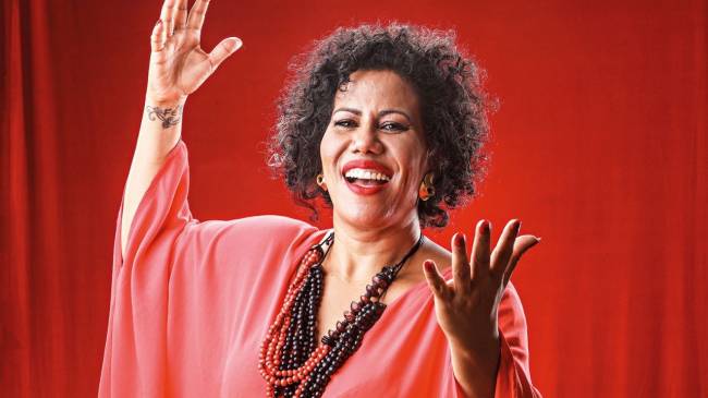 No embalo dos ídolos: tributos celebram obras de grandes astros