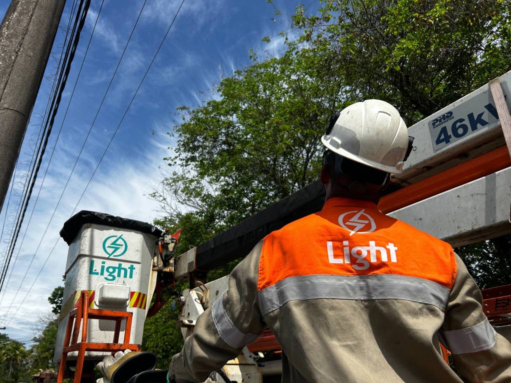 Light leva 552 multas em seis meses: não são casos isolados