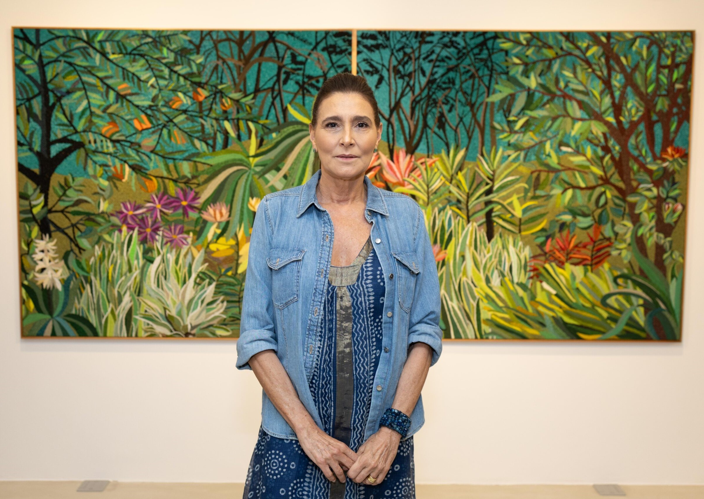 “Não sou perfeccionista. Sou obsessiva”, diz artista plástica Mucki Botkay