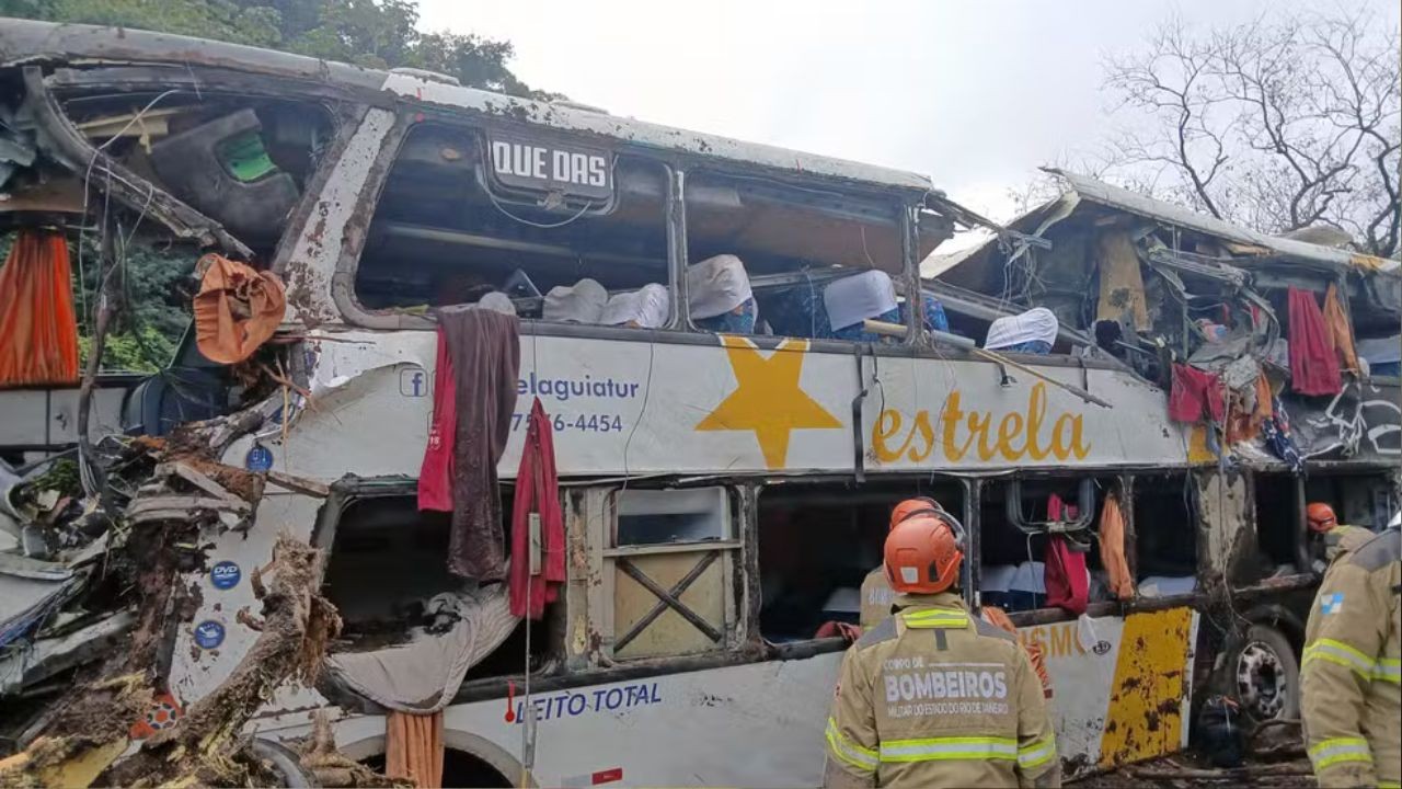 O que se sabe sobre tragédia com ônibus na serra de Petrópolis