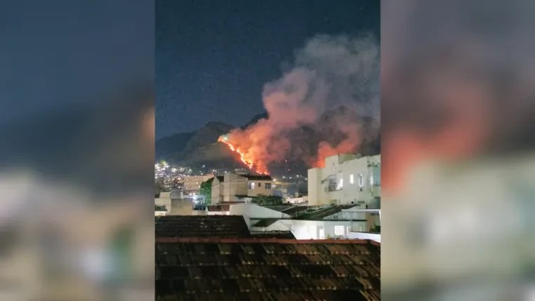 Efeito do El Niño? Queimada atinge Serra do Mendanha e Grajaú-Jacarepaguá