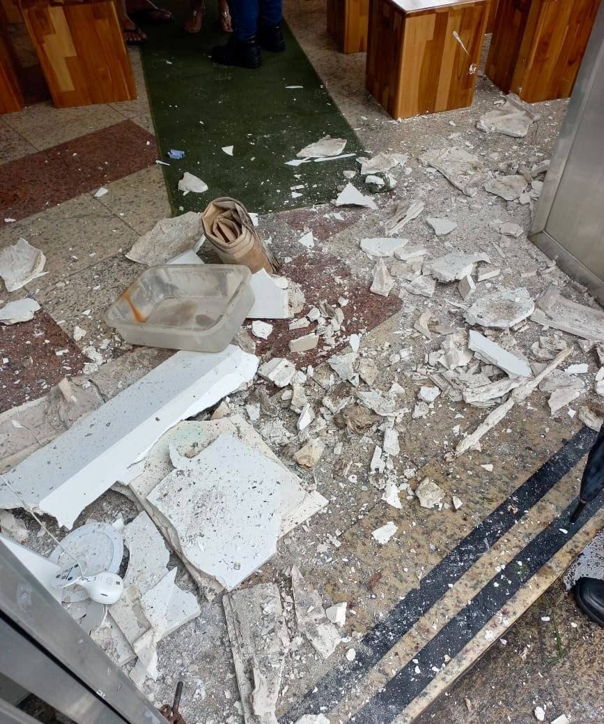 Parte de teto cai e atinge turista no Cristo Redentor