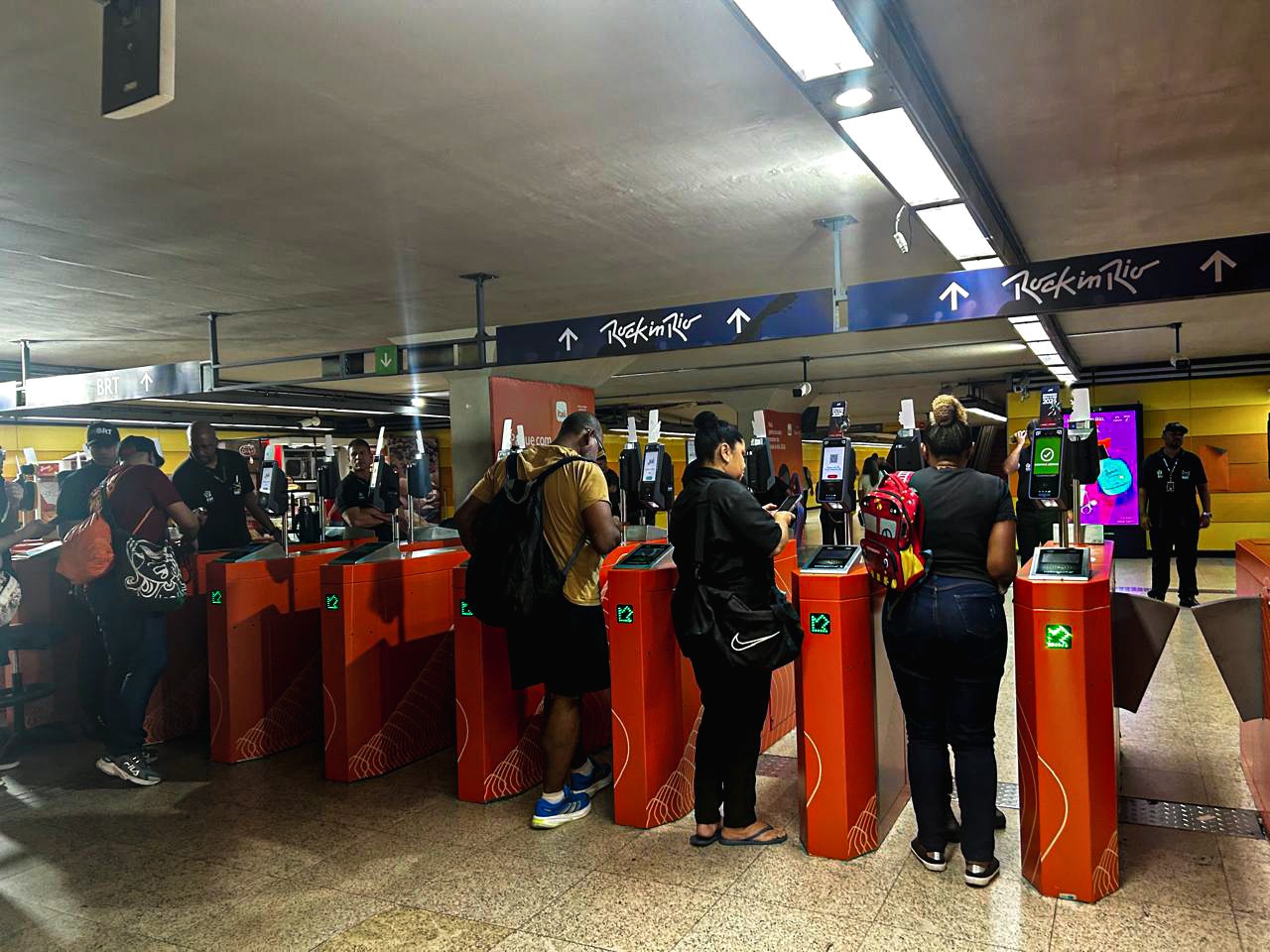 Como recuperar objetos esquecidos no metrô durante o Rock in Rio