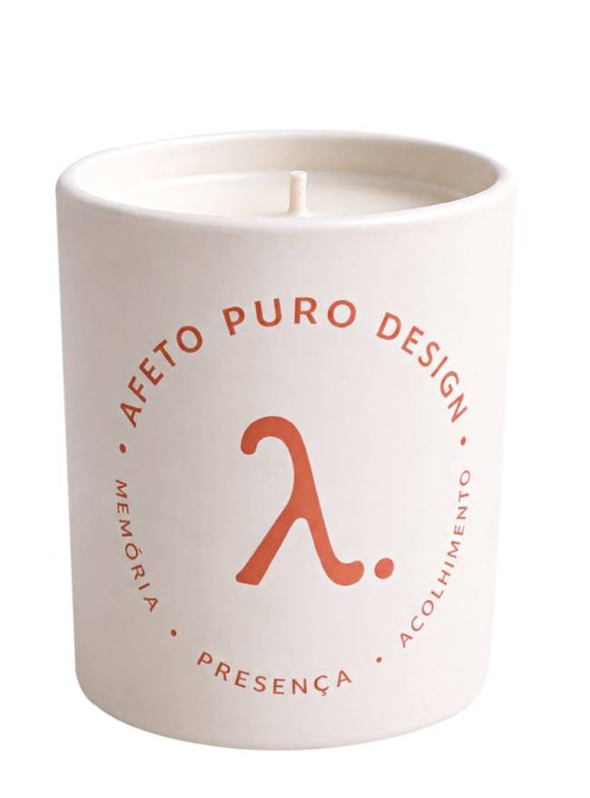 R$ 300,00 Vela frutada e floral. Afeto Puro Design, instagram.com/ afetopuro_design.
