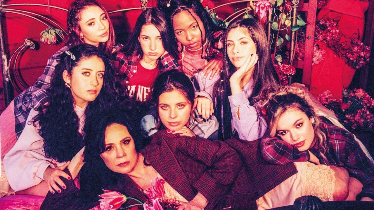 Nova versão de Confissões de Adolescente tem Flor Gil como protagonista